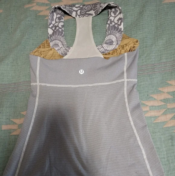 Lululemon Grey/Floral Tank top - Picture 3 of 3